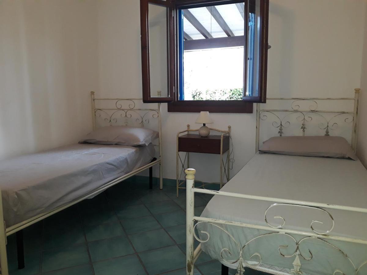 Villa In Villaggio 포르토 세자레오 외부 사진