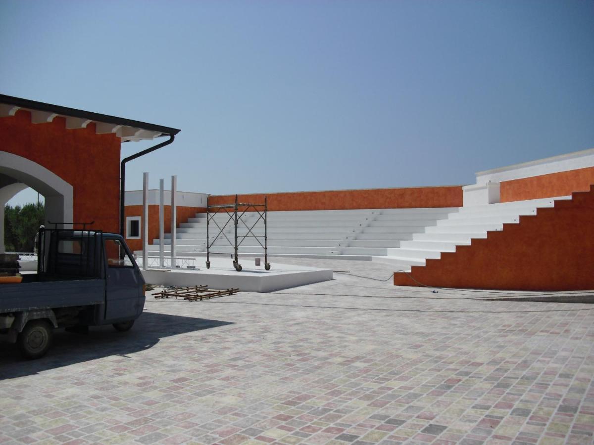 Villa In Villaggio 포르토 세자레오 외부 사진