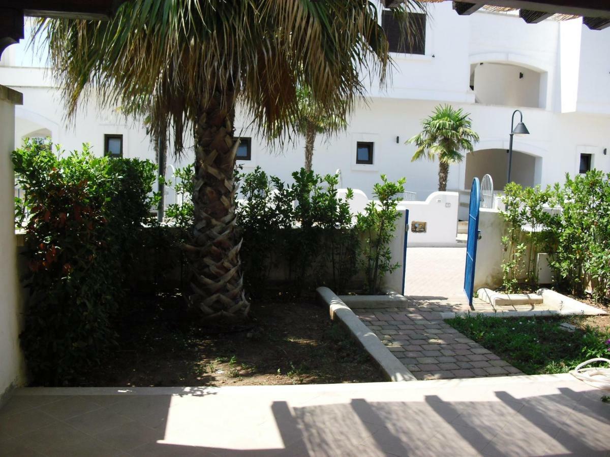 Villa In Villaggio 포르토 세자레오 외부 사진
